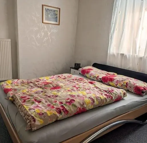 Gemuetliche Im Retrostil 公寓